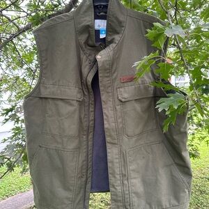 Men’s green canvas vest